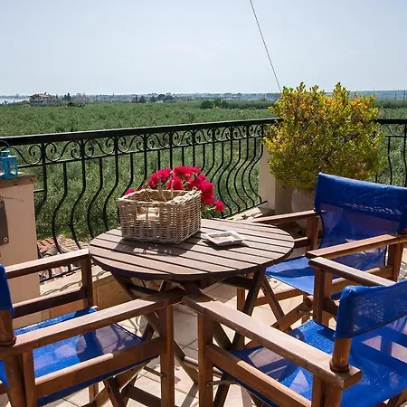 Rustic, Luxurious,garden 70m From The Sea Hébergement de vacances *