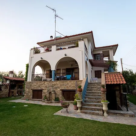 Rustic, Luxurious,garden 70m From The Sea * Kalyves Polygyrou